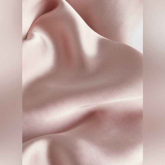 H&M Pink Satin Midi Skirt - Picture 2 of 2